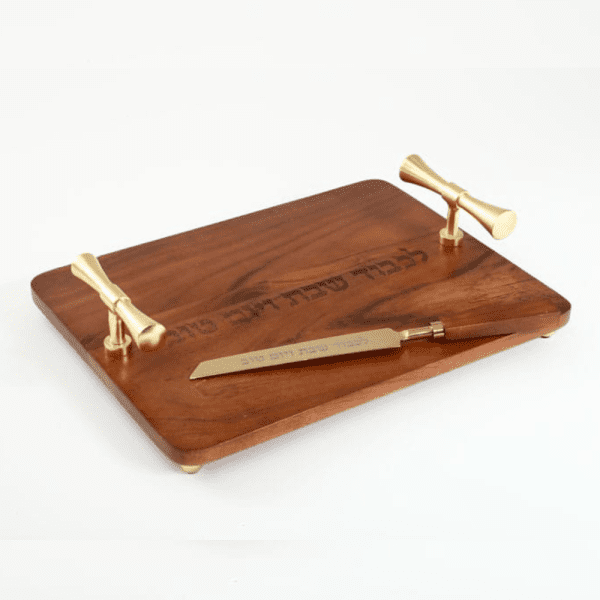 מגש חלה – עץ ידיות זהב + סכין עץ זהב דגם VALENTINO