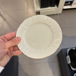 e7d6d956-6b81-482c-8157-99a5f6f7f845