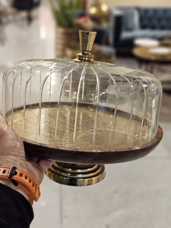 בית עוגה - על רגל מתכת זהב עץ פעמון זכוכית פסים 33X29 ס"מ