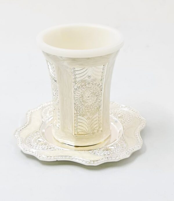 b2b6659b-7f03-48ca-a4e4-f10040a51bf7