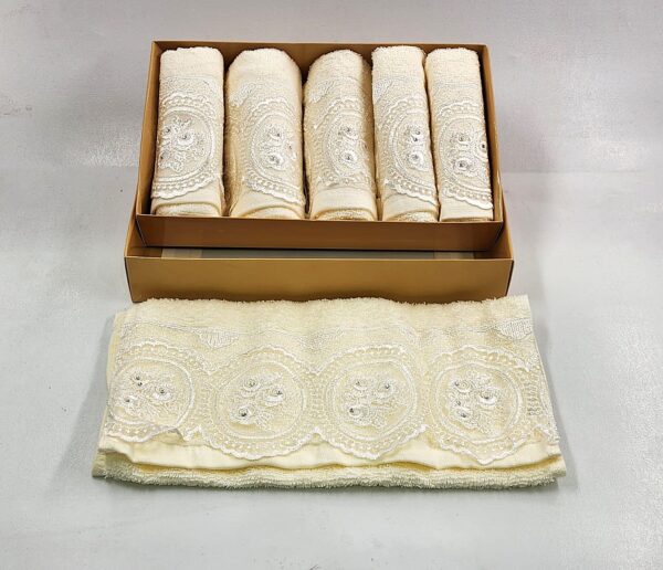 e5e251d2-8785-4765-8d8b-5cf9463fb81c