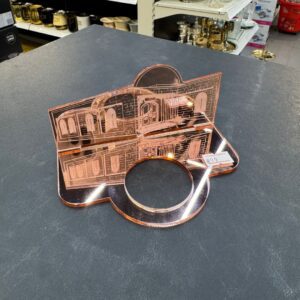 פמוט מראה אקרילי - איור הציון של 'סידנא בבא סאלי' רוז גולד